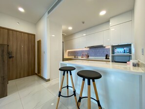 Private kitchen - Zeus Living - Infinity City View on Top of Sunwah Pearl (Thành phố Hồ Chí Minh)