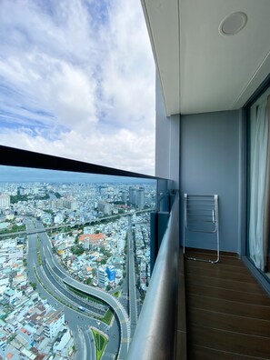 Property grounds - Zeus Living - Infinity City View on Top of Sunwah Pearl (Thành phố Hồ Chí Minh)