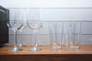 Deluxe Studio | Blackout drapes, iron/ironing board, free WiFi, bed sheets