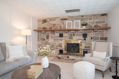 Relaxing Countryside Stay w/ Game Room