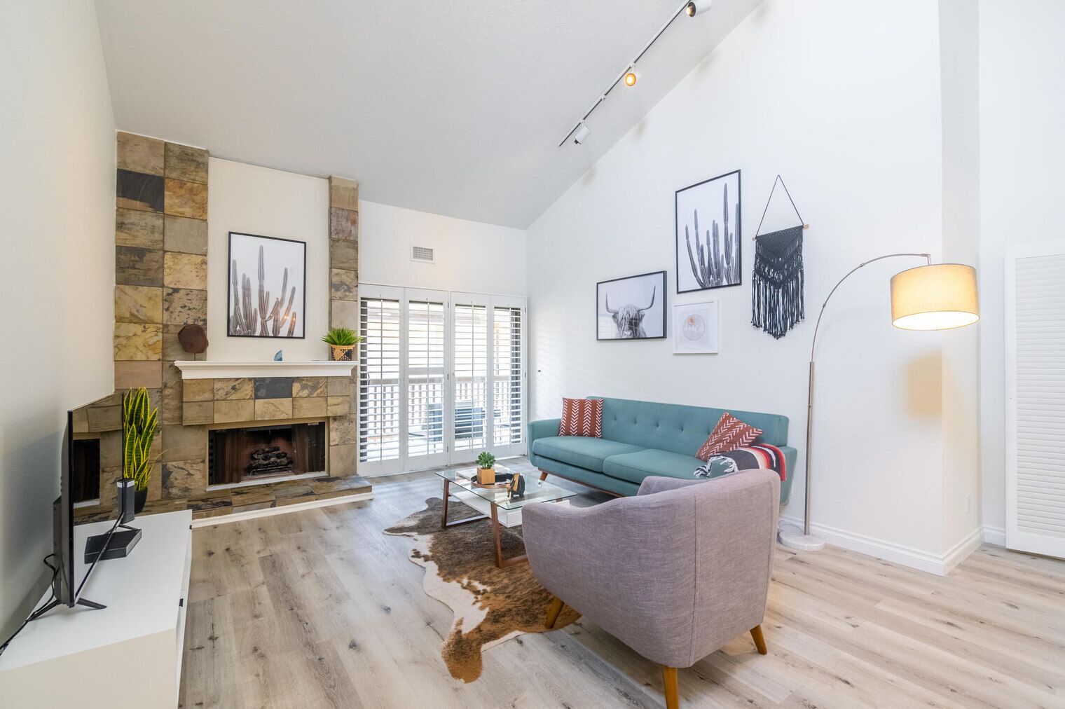 Sunny Playa Del Rey 2BR, near Airport & Coffee Shops, by Blueground