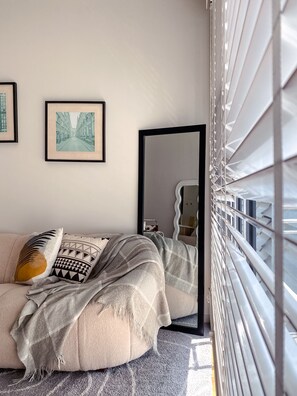 1 bedroom, iron/ironing board, WiFi, bed sheets - Zeus Living - Lazy Day in Q2 Terrace (Thành phố Hồ Chí Minh)