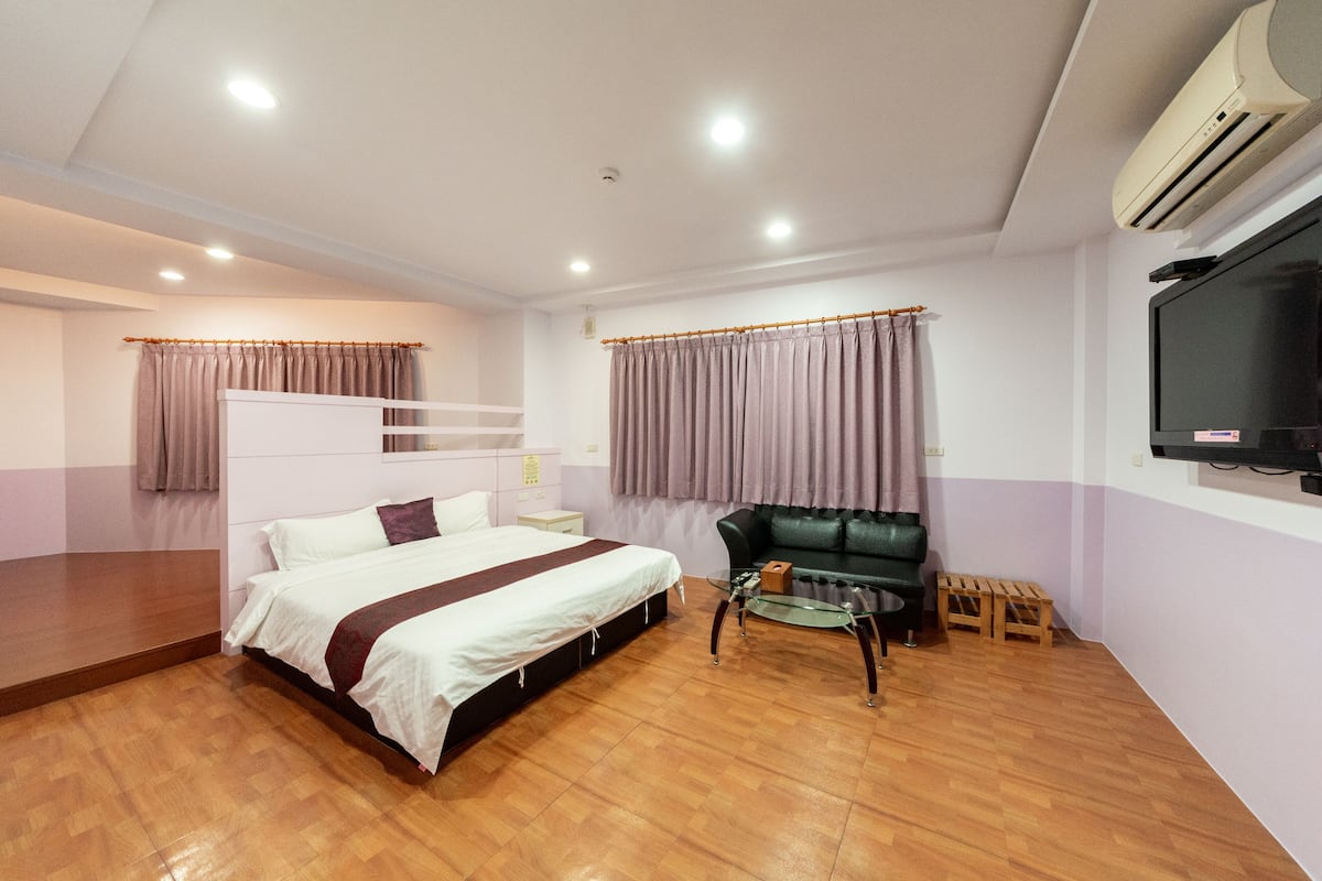 Basic-Doppelzimmer, 1 Queen-Bett | Daunenbettdecken, kostenloses WLAN