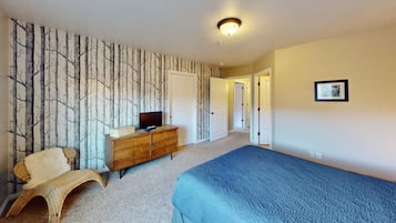 3 bedrooms, iron/ironing board, free WiFi, bed sheets