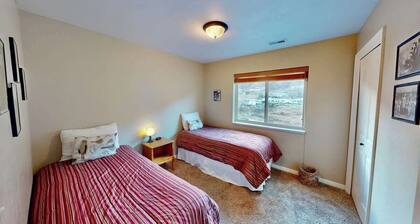 Red Cliff Condos - 3i