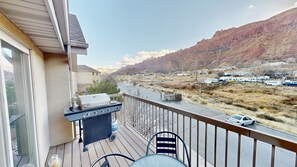 Property grounds - Red Cliff Condos #3i -- Top Floor condo with pool and hot tub access (Moab)
