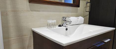 Shower, towels