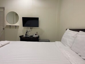Standard Double Room | Free WiFi, bed sheets - Wella&Natee (Chiang Khan)