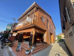 واجهة المنشأة