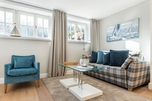 TV, lettore DVD, impianto stereo