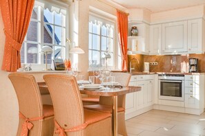 Kühlschrank, Ofen, Herdplatte, Geschirrspüler