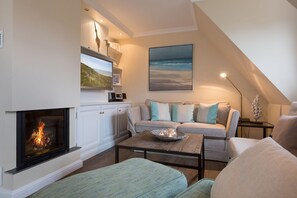 TV, fireplace, DVD player, stereo