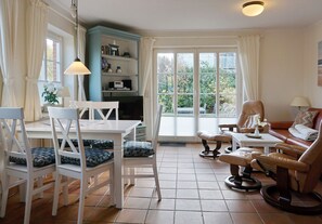 Tv, dvd-spelare och en stereo