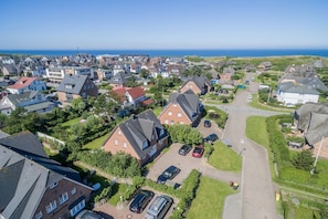 Unclassified image, 4 of 21, button