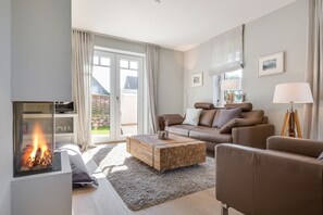 TV, DVD player, stereo - Wohnen und Meer, App. 1 - Ein Wohntraum & Viel Mehr, Nahe dem Meer (Sylt)