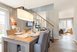 Dining - Wohnen und Meer, App. 1 - Ein Wohntraum & Viel Mehr, Nahe dem Meer (Sylt)