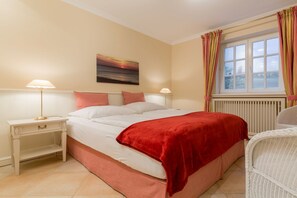 2 bedrooms, iron/ironing board, WiFi, bed sheets - Klingler's Hüs, App. 2 - Style Meets Fashion. Bestlage Zwischen Dünen und Dorfteich (Wenningstedt-Braderup (Sylt))