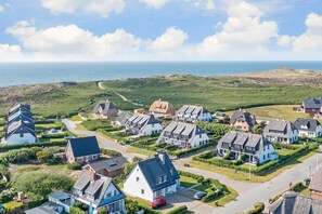 Exterior - Meeresbrise, App. 1 - Feines Wohnen mit Viel Platz Unter Kuscheligem Reet in Bestlage (Wenningstedt-Braderup (Sylt))