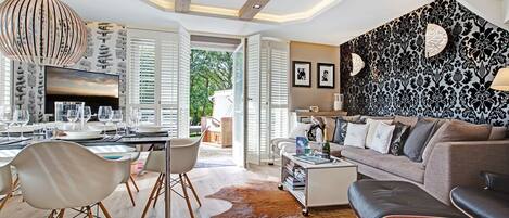 Fernseher, Stereoanlage