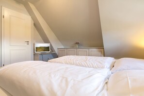 1 Schlafzimmer, Zimmersafe, BĂŒgeleisen/BĂŒgelbrett, WLAN