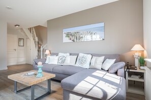 Télévision, lecteur de DVD, chaîne hi-fi