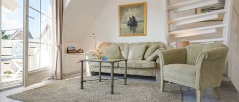 Télévision, lecteur de DVD, chaîne hi-fi