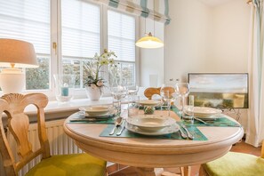 Unclassified image, 3 of 27, button