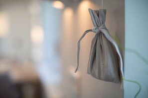 Unclassified image, 3 of 29, button