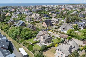 Aerial view - Hüs Kjerte - Luxushausteil Unter Reet. Ca. 126 qm Nutzfläche für bis zu 6 Gäste im Eg/ug/og (Sylt)
