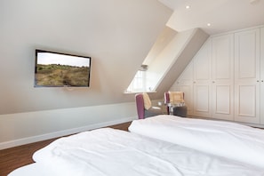 Unclassified image, 3 of 37, button