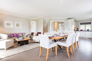 Luokittelematon kuva, 5 kautta 37, painike