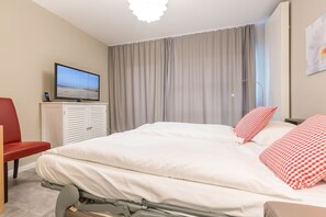 1 bedroom, iron/ironing board, WiFi, bed sheets - Atlantik, App. 10a - Helles Appartement im 1. Obergeschoss, ca. 29 qm Nutzfläche für 2 Personen (Wenningstedt-Braderup (Sylt))