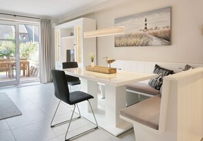 Unclassified image, 2 of 41, button