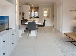 Unclassified image, 4 of 41, button - Heimathuus - Das Hausteil mit 83 m² ist für bis zu 4 Personen Geeignet (Sylt)