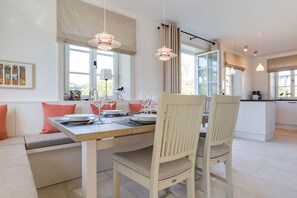 Unclassified image, 2 of 49, button