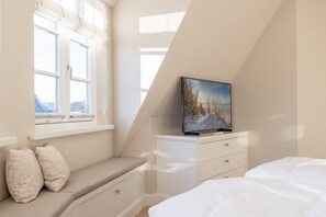 3 Schlafzimmer, Zimmersafe, Bügeleisen/Bügelbrett, WLAN