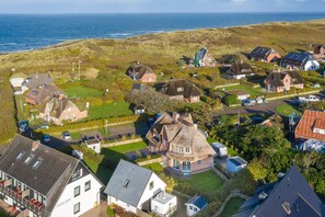 Exterior - Düne 22 Hausteil 2 - Hausteil Unter Reet im Eg/ug/og ca. 183 m² Nutzfläche,2 Parkplätze (Wenningstedt-Braderup (Sylt))