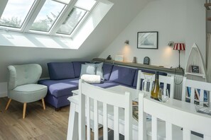 Fernseher, DVD-Player, Stereoanlage