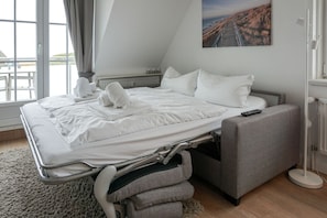 1 bedroom, iron/ironing board, WiFi, bed sheets - Sturmfried, App. 13 - Komfortables 2-raum Appartement Unmittelbar in den Dünen Gelegen (Wenningstedt-Braderup (Sylt))