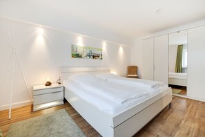 3 Schlafzimmer, Bügeleisen/Bügelbrett, WLAN, Bettwäsche