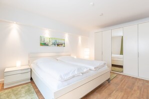 3 Schlafzimmer, Bügeleisen/Bügelbrett, WLAN, Bettwäsche