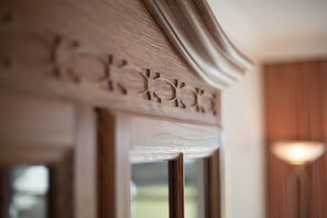 Unclassified image, 3 of 21, button