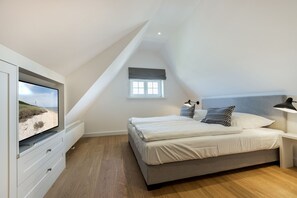 3 slaapkamers, een strijkplank/strijkijzer, wifi, beddengoed