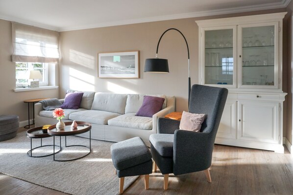 Unclassified image, 1 of 35, button