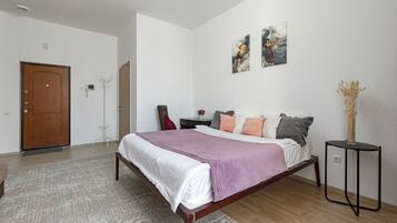 1 bedroom, iron/ironing board, WiFi, bed sheets