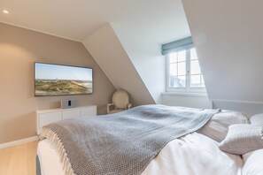 2 slaapkamers, een strijkplank/strijkijzer, wifi, beddengoed