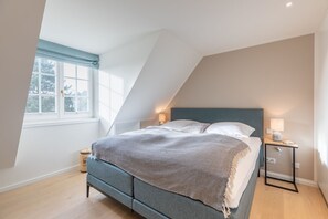 2 slaapkamers, een strijkplank/strijkijzer, wifi, beddengoed