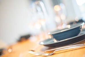 Unclassified image, 4 of 18, button