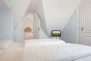 1 bedroom, iron/ironing board, WiFi, bed sheets - Oceanhouse Kleinod am Meer - Luxuriöses & Sehr Großzügiges 2-raum Appartement in Bester, Strandnaher (Wenningstedt-Braderup (Sylt))