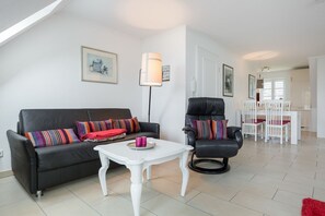 Fernseher, DVD-Player, Stereoanlage